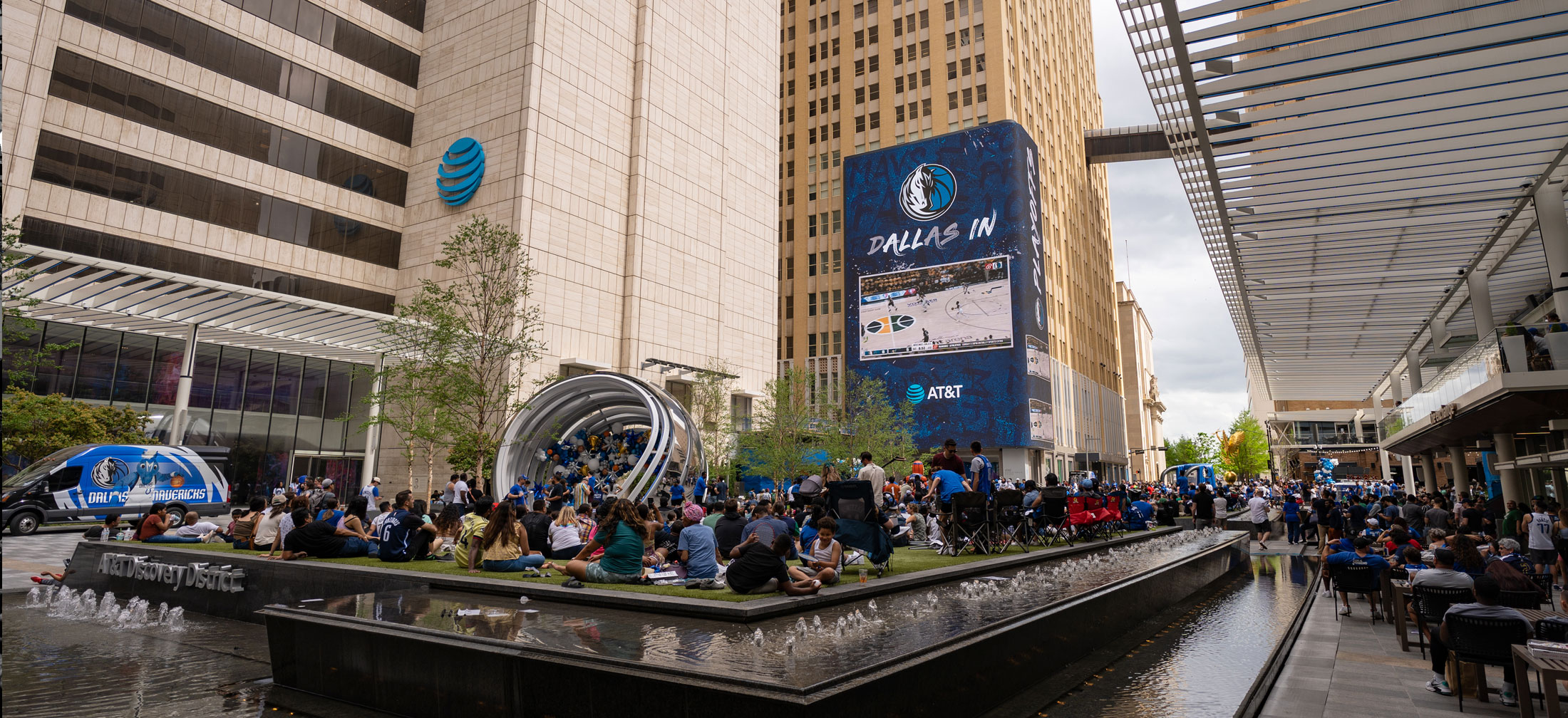 Watch the Cowboys Play at AT&T Discovery District